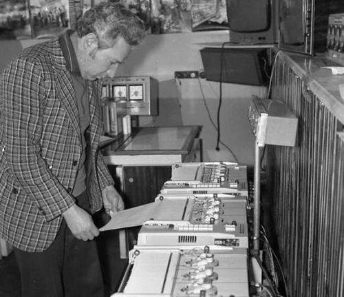 �����@��������?q��)W�]�Юa(ch��n)��̫��ăr(ji��)ֵ