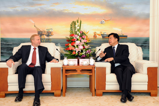 �������ڱ�����ҊBP���F(tu��n)��ϯ��(zh��)�йٴ�����