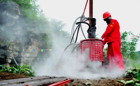 �(y��)�r��