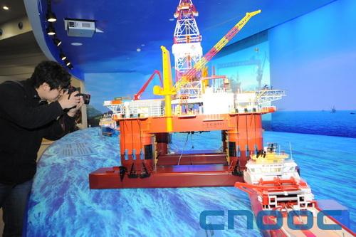 美麗的上海世博會石油館